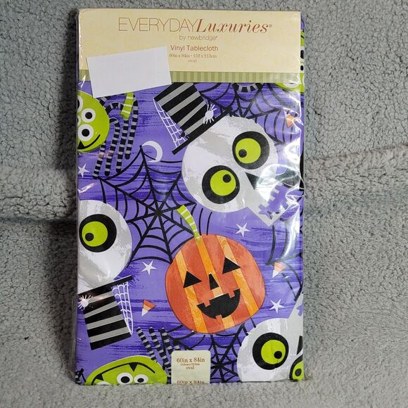 Halloween Party Decor 10 Piece Hanging Witch Hats Oval 60x84 Table Cloth - Picture 2 of 7